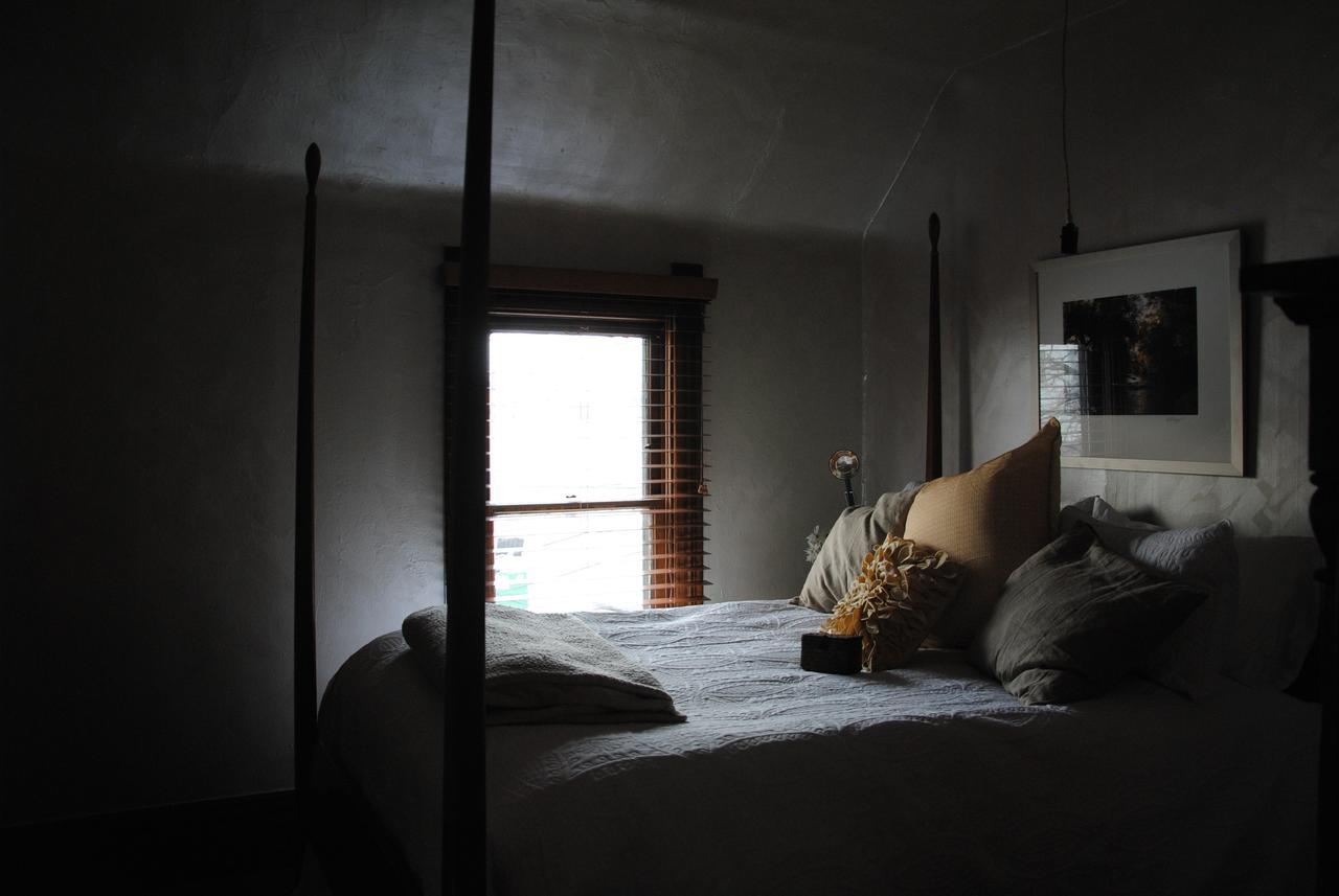 Off Broadway B & B Денвер Экстерьер фото